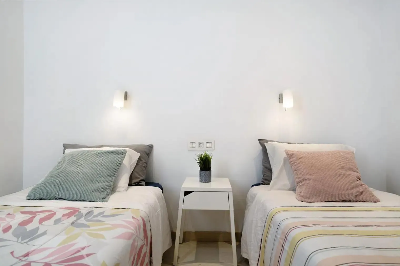 Casa Anclada En Arrieta Spain